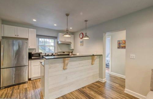 Spacious 4-Bedroom Near Downtown and UM Stadium - Foto 3