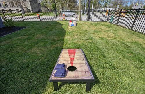 Family Spacious 5BR Retreat w Game Filled Basement Suite - Foto 2