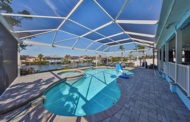 Waterfront Pool House w/ Heated Pool! - Foto 26