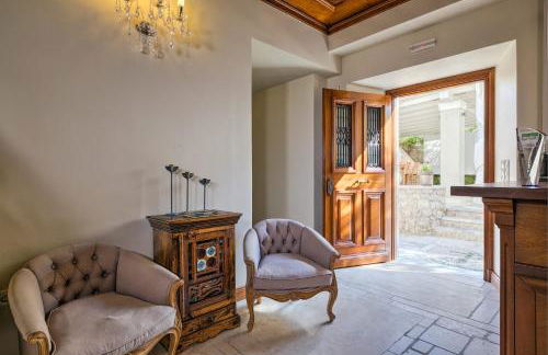 Mare Monte Luxury Suites - Photo 28