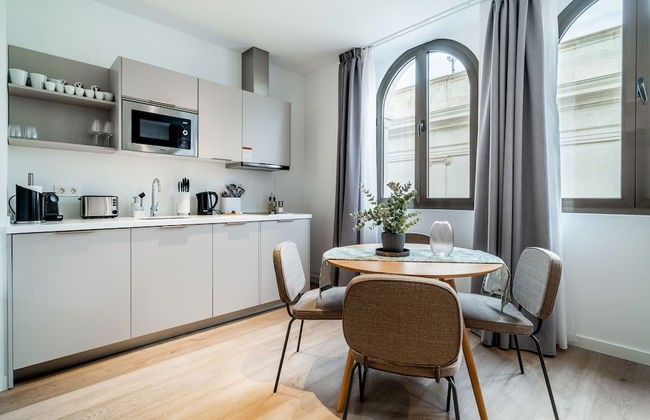 Limehome Sevilla Calle Granada - Photo 1