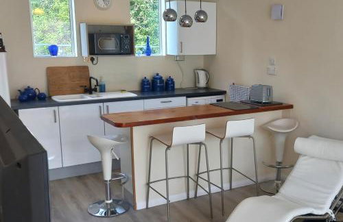 Bali Hi Cliff Cottage-Sleeps 2-Hot Tub-5MinBeach - Foto 1