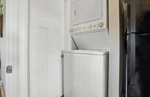 The Fluffy Cow - BRAND NEW 1 BD CABIN - Foto 11