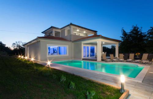 Villa Inka, an exquisitely crafted Villa boasting a private pool - Foto 1