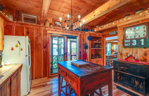 Waterfront Maine Vacation Rental with Private Dock - Foto 10