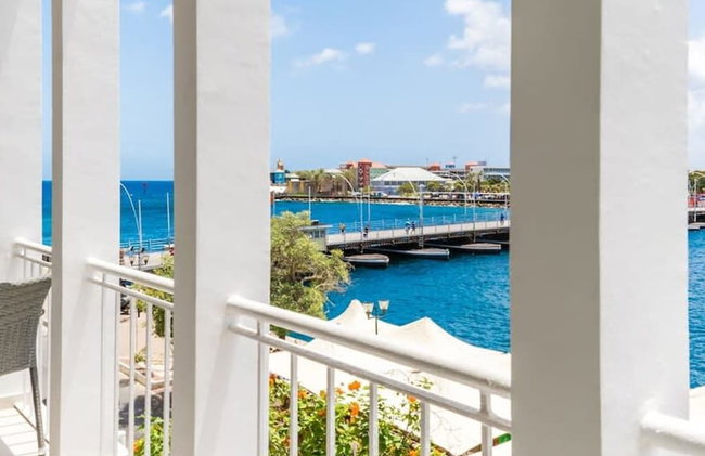 Luxurious Yacht View Apt w Balcony at Famous Handelskade - Foto 3