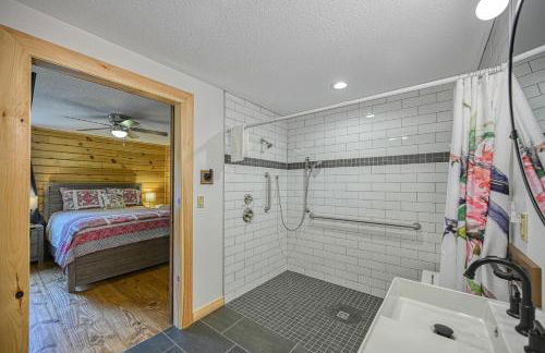 Curb-Free Chalet - Foto 45