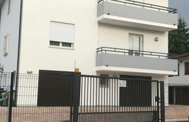 Emilio's House Located in a Quite and Residential Area - Foto 63