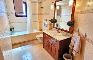 Holiday flat BLUE OCEAN, beachfront, sea view, 1 bedroom, livingroom, fast internet - Photo 15