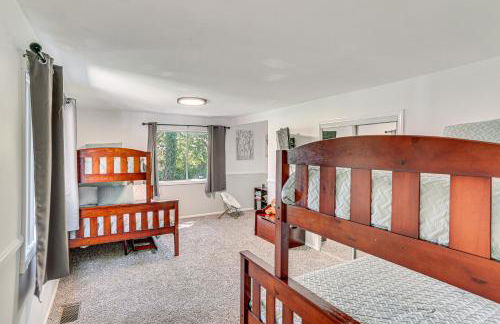 1 Mi to Lake Crestline Cabin with Deck and Gas Grill! - Foto 18