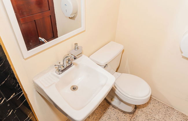 Gold House - Photo 38