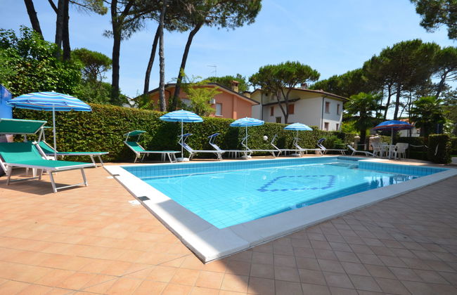 2 bedroom Apartment in Lignano Sabbiadoro with swimming pool and garden - Photo 21