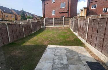 Bright & Spacious 3-Bed Rotherham Home Ideal for Families or Contractors - Foto 21