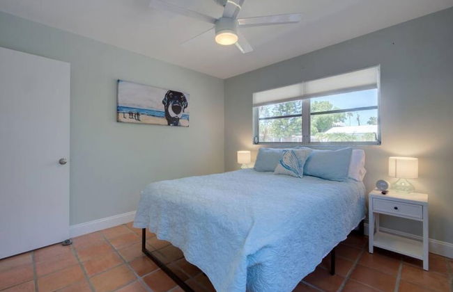 Steps to Beach Heated Pool - Foto 25