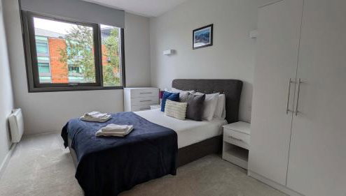 Modern 1 Bed Apt Bracknell- with parking - Foto 1