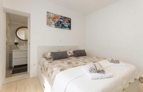 Awesome Home In Kamenmost With Jacuzzi - Foto 35