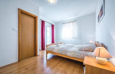 Four-Bedroom Holiday Home In Bregi - Foto 23