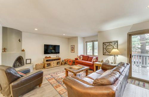 Half Mi to Angel Fire Resort Townhome with Grill! - Foto 1