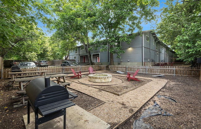 Stylish 1BR Zilker Evonify - Photo 41