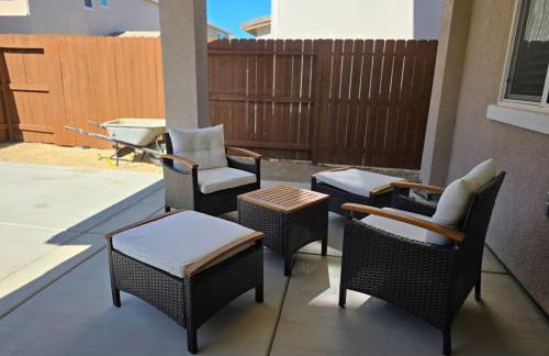 Beautiful Roseville Home - Quiet Neighborhood - Near Galleria Mall - Foto 10