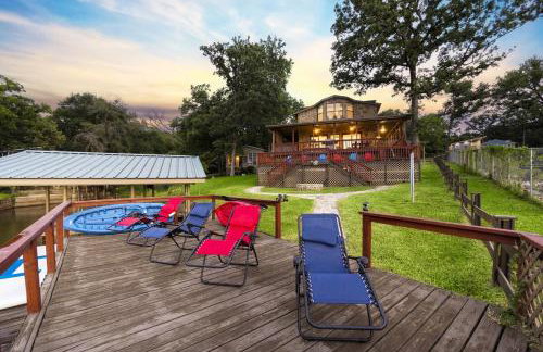 Lakefront Retreat Sleeps 15 Starlink Internet - Foto 33