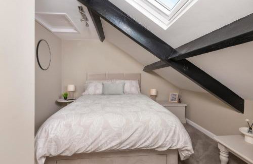 Spacious 4-Bed Home Families & Professionals - Foto 9