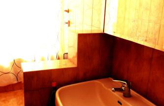 Cozy flat for music lovers, 10 min walk from tube - Foto 13