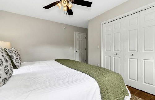 Spacious Mountain Retreat with Bonus Game Room Near Asheville, Barnardsville, NC - Foto 57