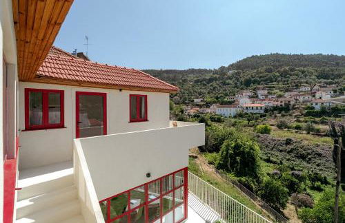 Douro Arda House with Pool & Jacuzzi by HostWise - Photo 13