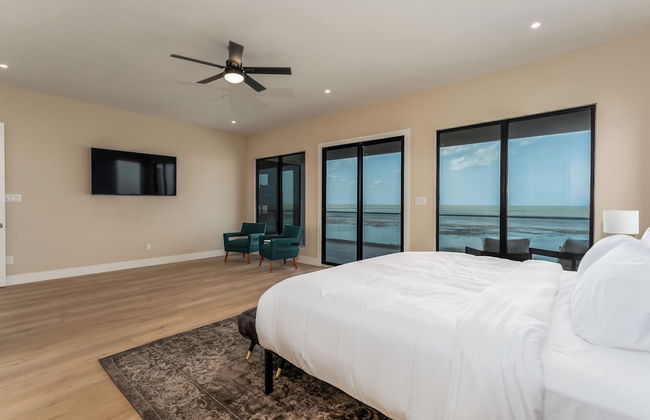 Spacious Bay - Photo 40