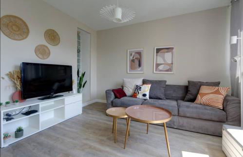 LE SMILE - 3 bedrooms - 8pers - Parking - Centre Gare - Foto 10