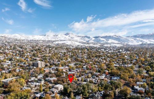 The Red Cabin Charming Historic Avenues Apartment - Foto 15