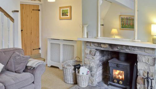 Yew Tree Cottage - Photo 2