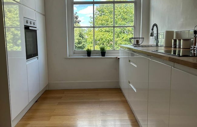 AMAZING CENTRAL 3 bed REFURB sleeps 5 - Photo 4