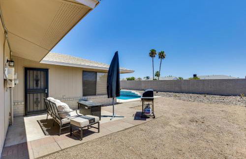 Golfers Oasis! 55 and Sun City West Retreat with Pool - Foto 24