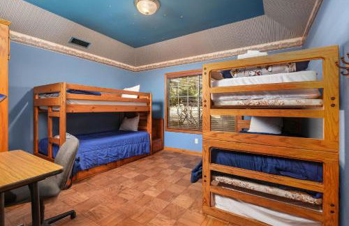 Oak Pond Retreat Stocked pond/pool table/BBQ Grill/EV Charger - Foto 44