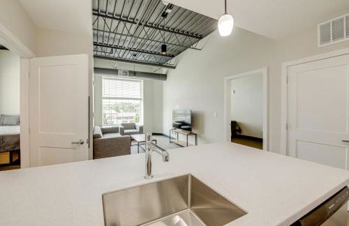 Bloomington Apartment Near Indiana University! - Photo 9