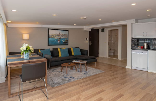 Feri Suites - Photo 51