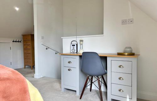 Kerensa 3 bed townhouse located close to the beach with Parking - Photo 12