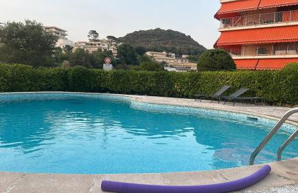 T2 lumineux avec piscine et plage à pieds à Mandelieu-la-Napoule - Foto 2
