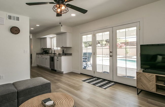 Upgraded 4-bdrm Beautiful Home W/pool! - Foto 23