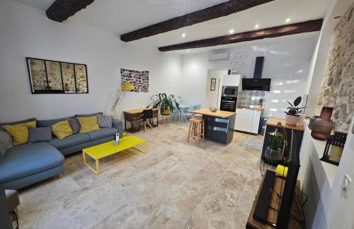 Appartement T2 charmant, calme, terrasse & parking - Photo 1