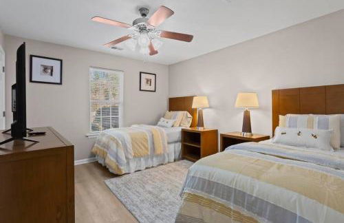 Comfortable 4BR Stay | Room for Everyone - Foto 35