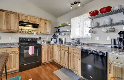 The Mountain Top Escape w/Scenic Views & Trails - Foto 20