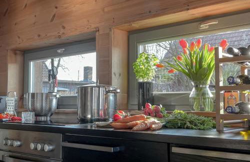 traumHaff Küstenchalets - einzigartige Chalets an der Ostsee. Ganz aus Lärchenholz mit Kamin und Sauna - Foto 15