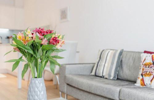 1 Bedroom Flat Near Balham Underground And National Rail Station - Photo 2