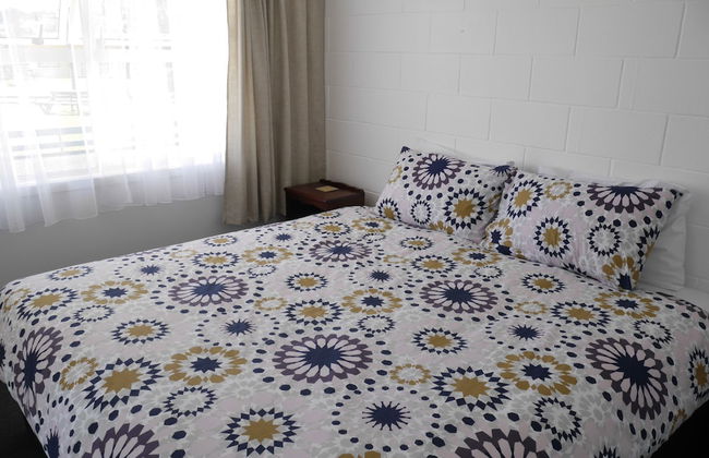 Raglan Palm Beach Motel - Photo 16