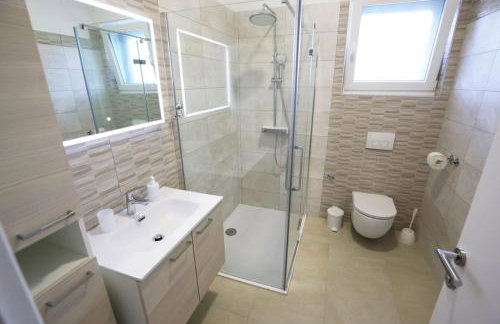 Modern Guest House Rak with beautiful pool - Photo 35