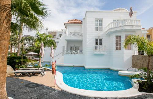 Spacious apartment with ocean view - Photo 32