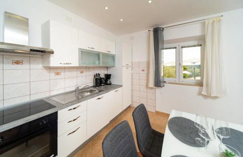 Apartments Lores - Photo 23